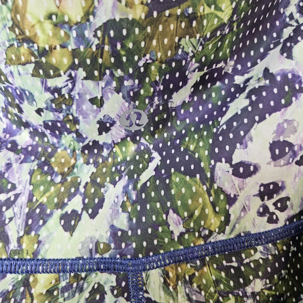 LULULEMON Wunder Under Crop II *Full-On Luxtreme Roll Down Floral Sport White